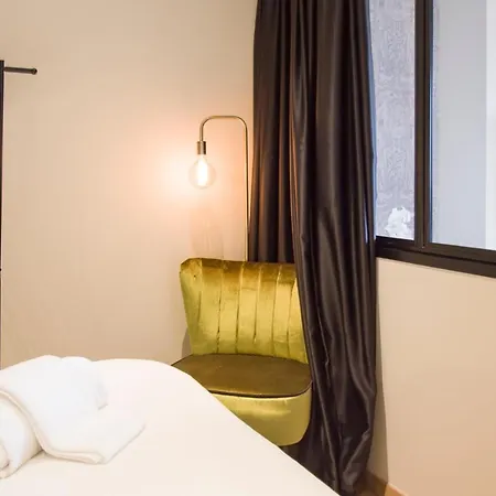 Les Demoiselles Apartment