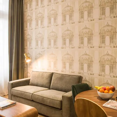 Les Demoiselles Apartment *